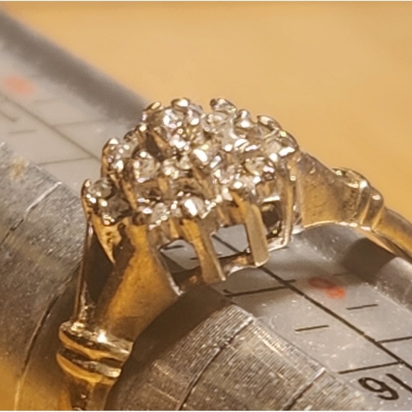 10k real diamonds Elegant Gold and Silver Cluster Ring vintage - Picture 5 of 10
